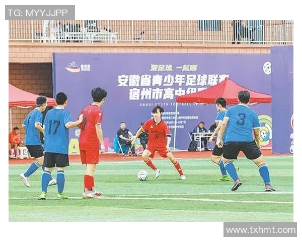 绿茵笑语时刻盘点足球巨星赛场内外的欢乐瞬间